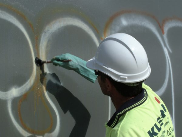 Graffiti-Removal