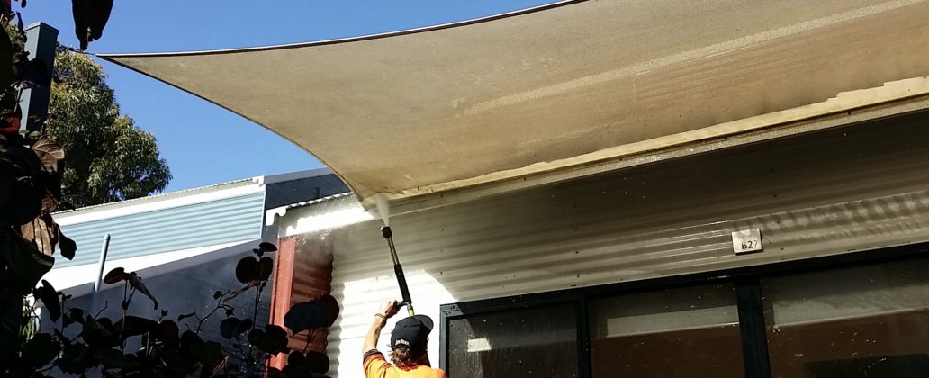 High pressure cleaning on exterior house