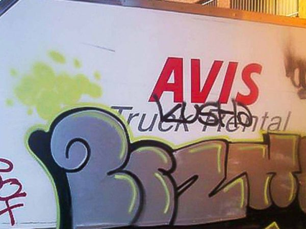 graffiti-removal-truck
