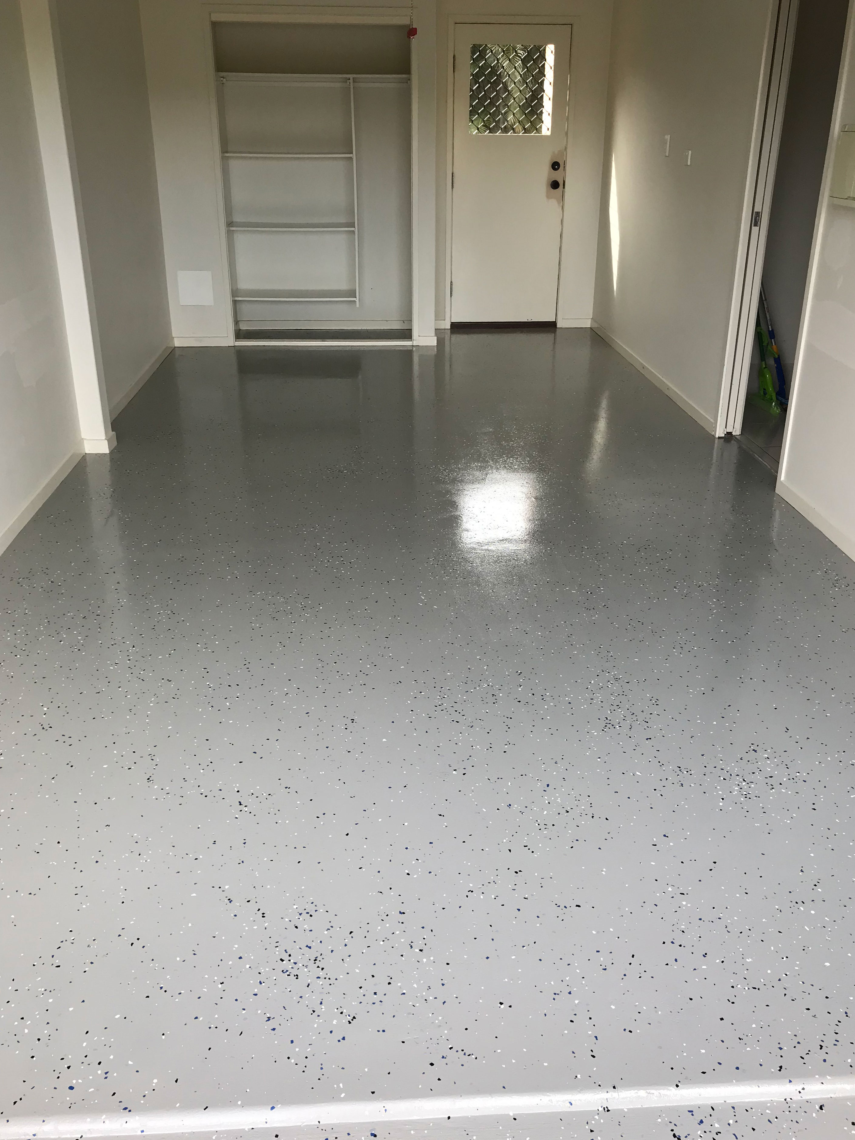 flake flooring application results