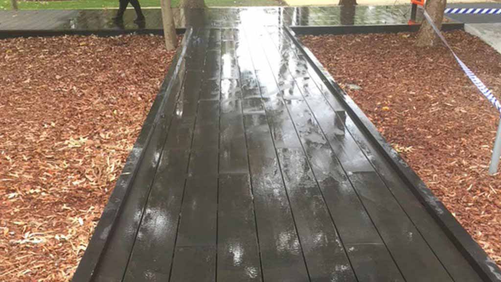 wooden-deck-cleaning-after