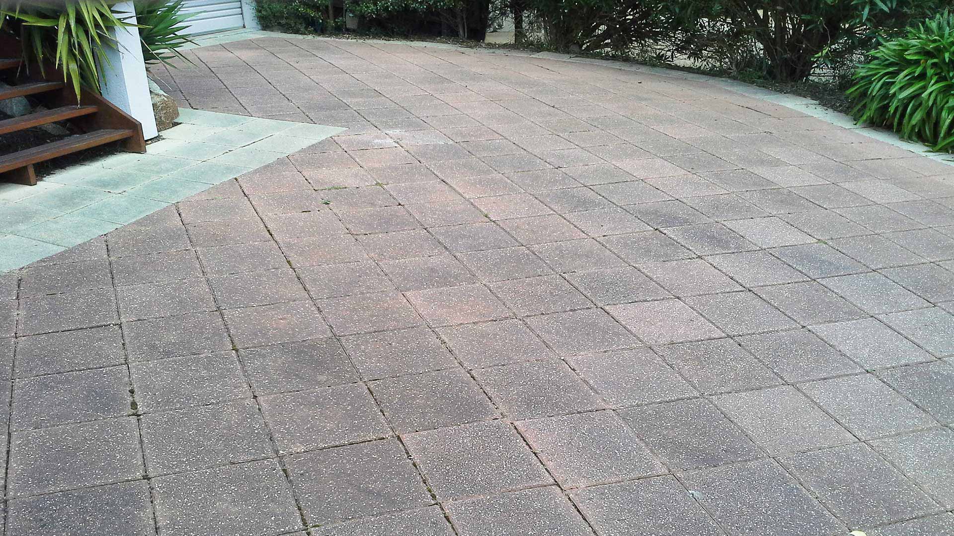 pressure-cleaning-paver-sealing-home-town-before