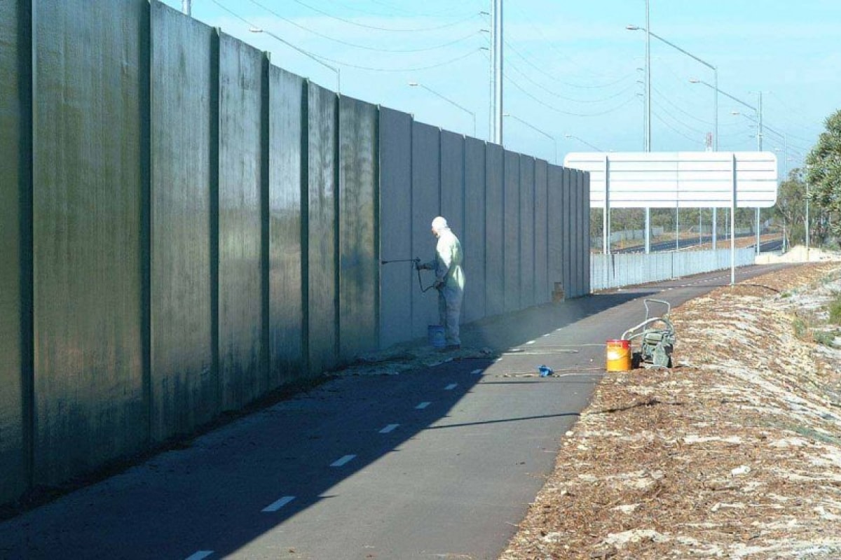 Cleaning Graffiti